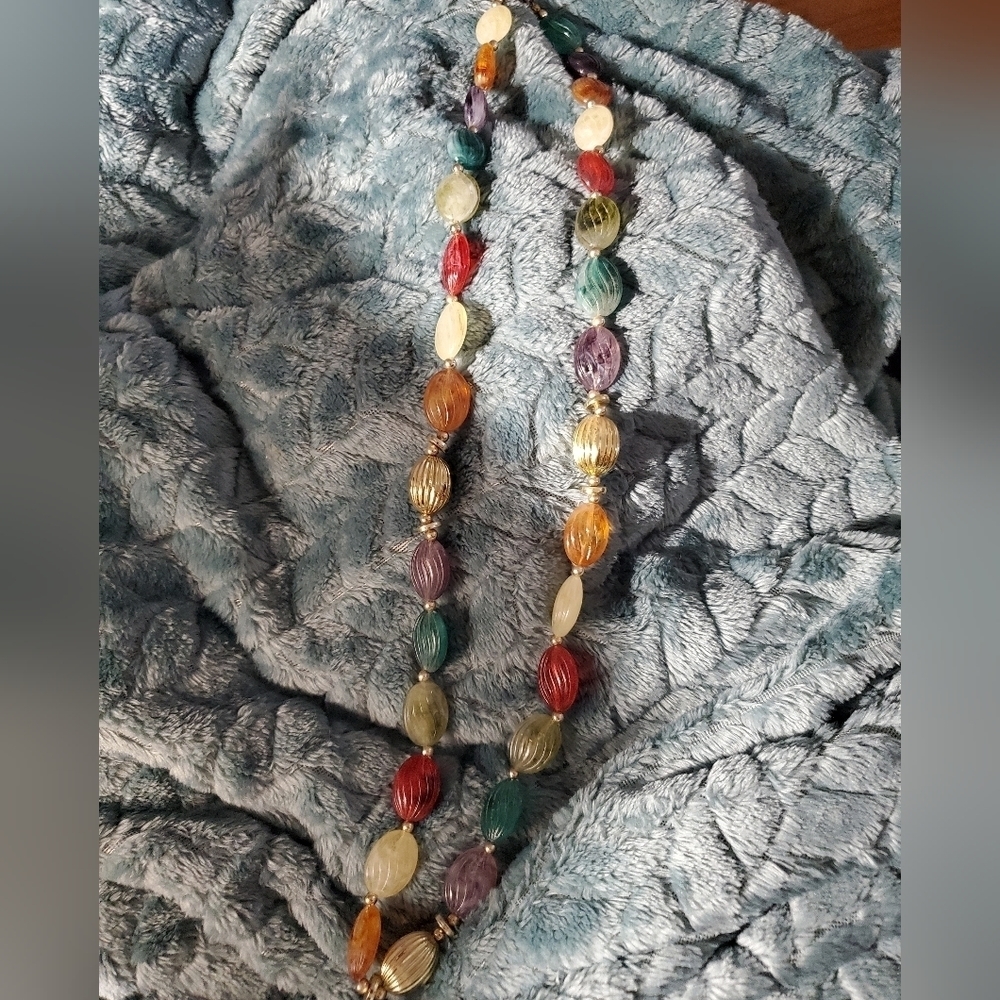 Costume Jewlery Necklace - Picture 4 of 4